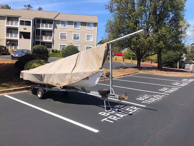 Foto del edificio - University Place is the PERFECT Home!