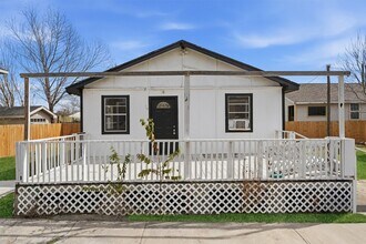 Building Photo - 3531 Cedar Hill Ln