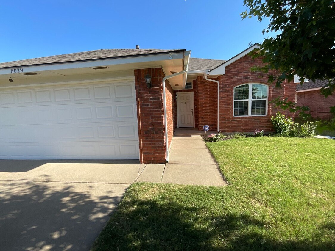 Foto principal - 6029 SE 87th St