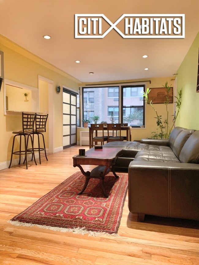 Building Photo - 342 E 53rd St