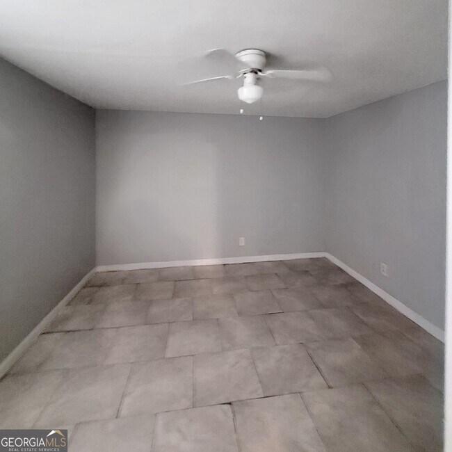 Foto del edificio - 1093 Windsor St SW