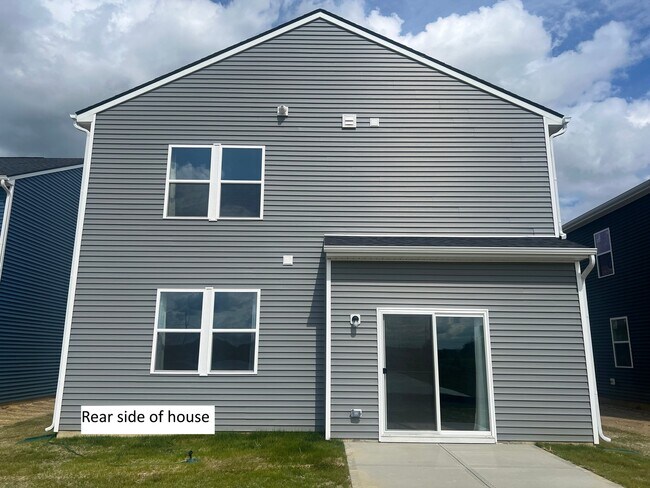 Foto del edificio - 3820 Sterling Dr