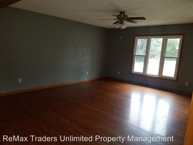 Building Photo - 3 br, 3 bath House - 221 Edgewood