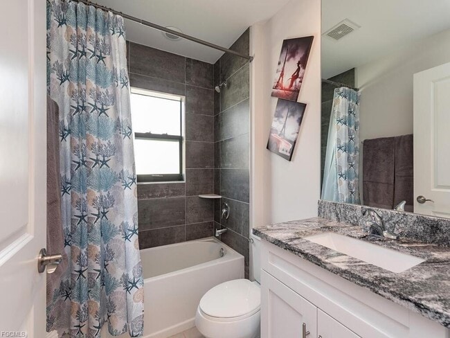 Building Photo - 1334 Center Ln