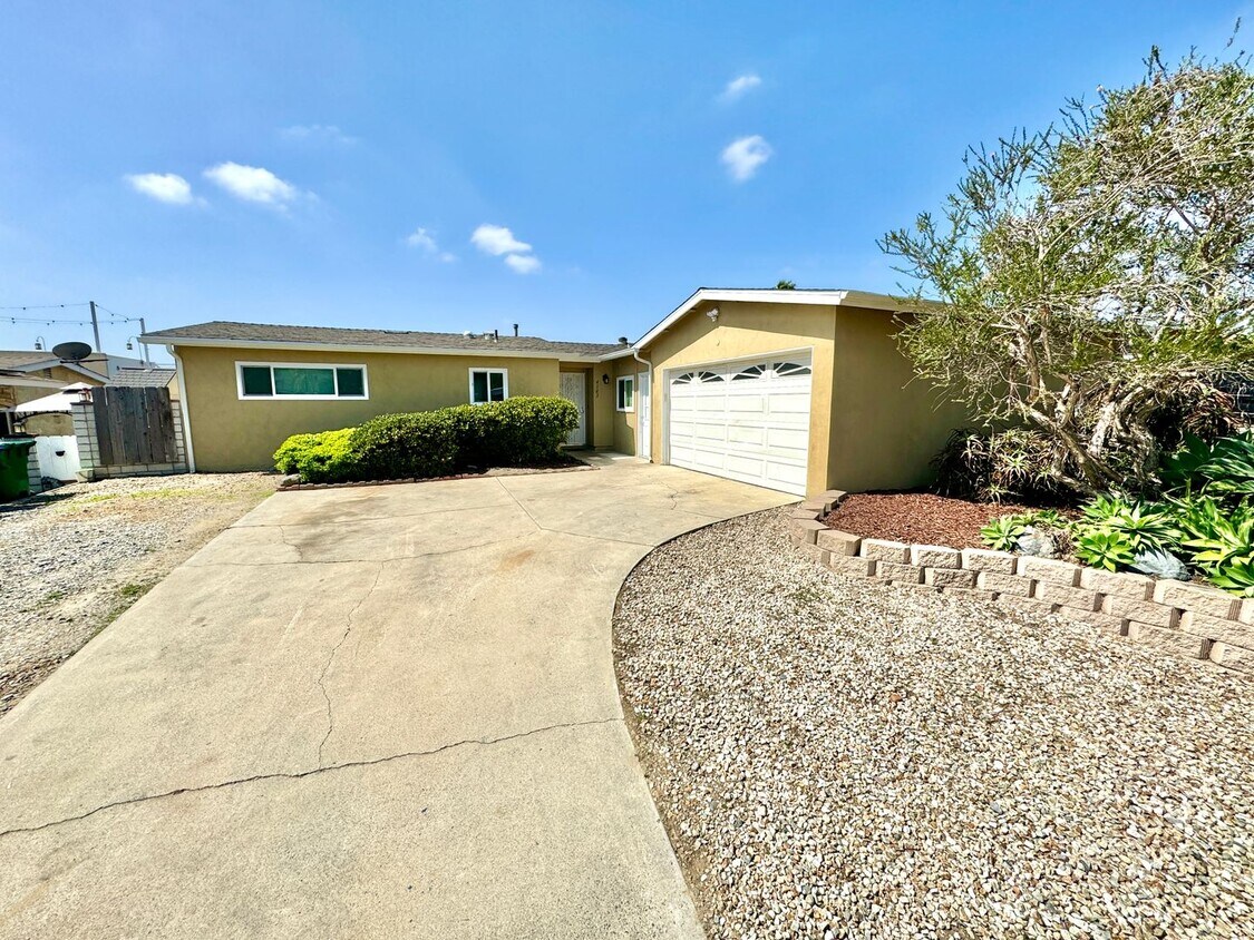 Primary Photo - Great 3B/2BA House in Oceanside!