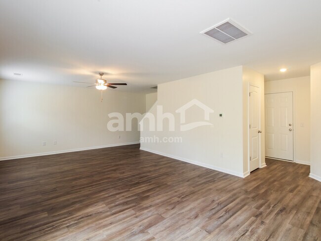 Foto del edificio - 1393 John Swann St