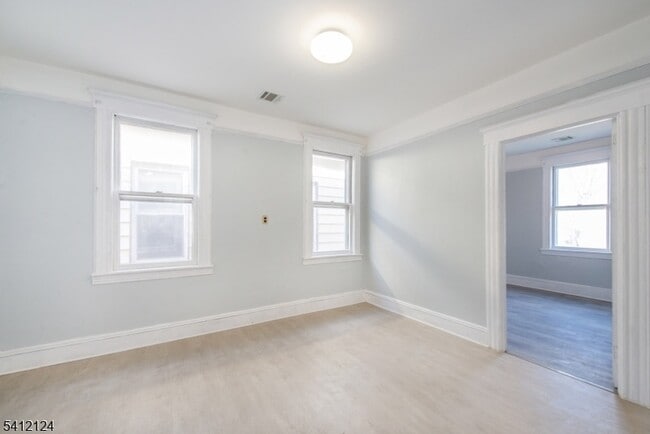 Photo - 51 Maple St Apartment