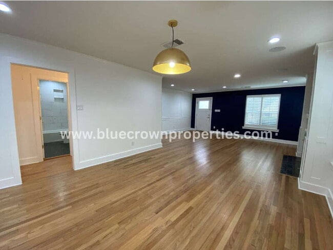 Foto del edificio - 1223 E Waco Ave