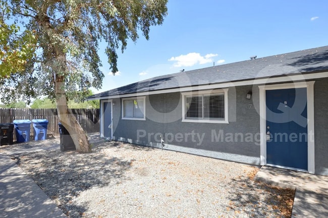 Building Photo - 3004 E Waltann Ln