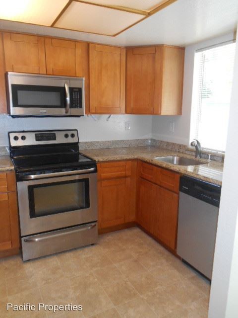 Foto del edificio - 1 br, 1 bath House - 16 Conifer Square