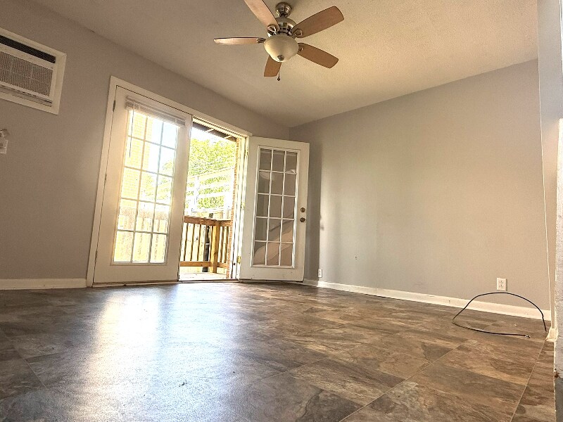 Foto principal - 137 Hendricks Blvd