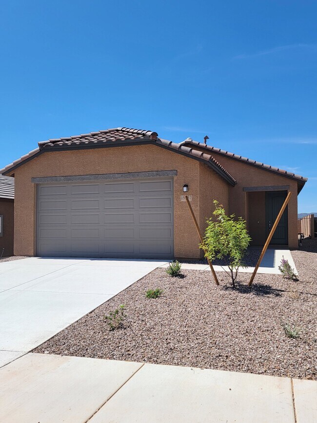 Building Photo - 15257 N Desert Lilac Ln