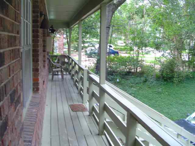 Building Photo - 903 Beard St