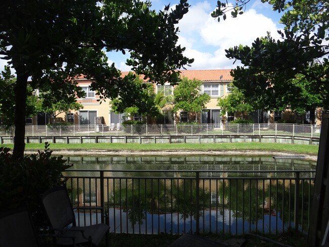 Foto del edificio - 4929 N Harbor Isles Dr