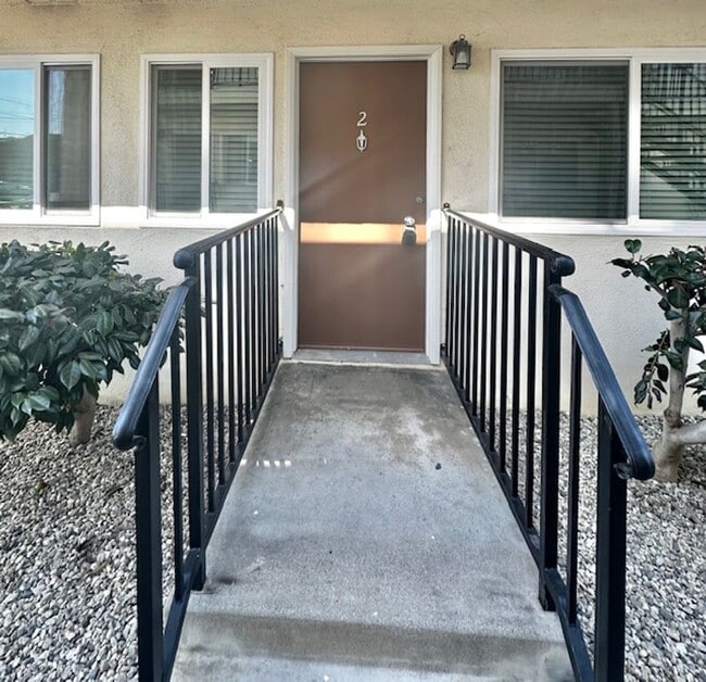 Foto del edificio - One Bedroom Apartment, Downtown Ventura
