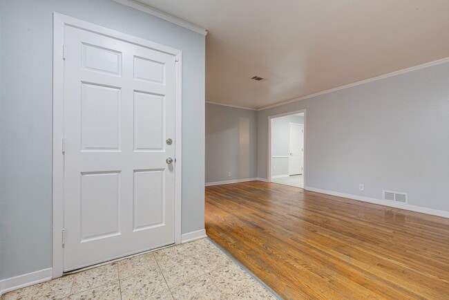 Building Photo - 7130 Carvel Ln