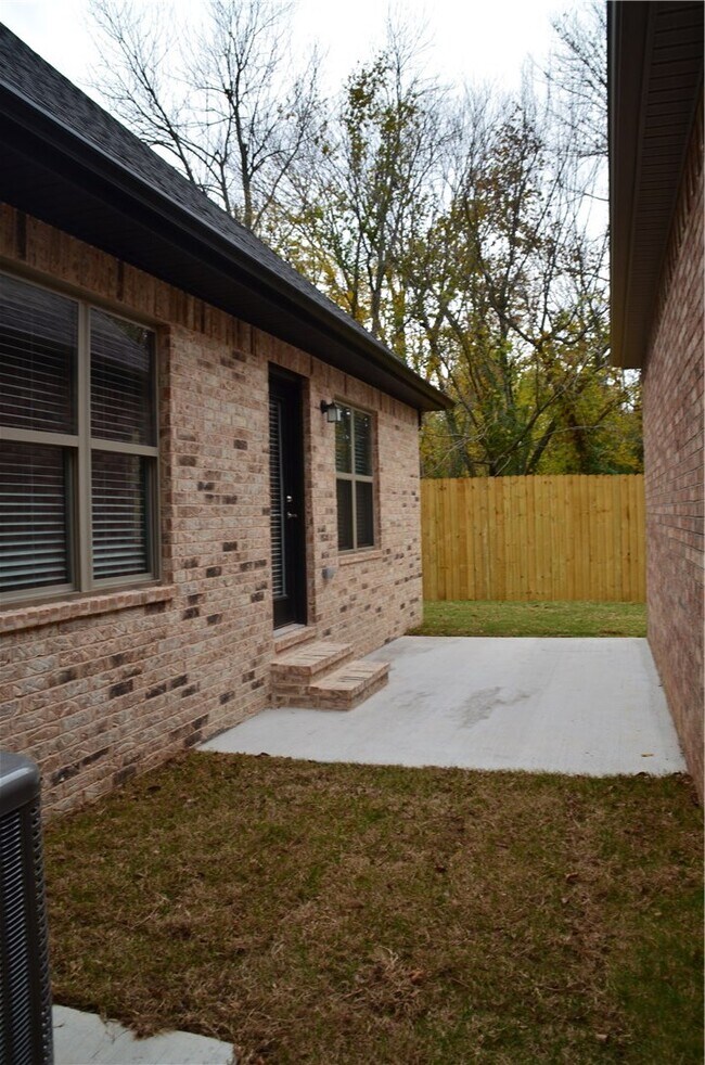 Foto del edificio - 1710 SW Riverstone Rd