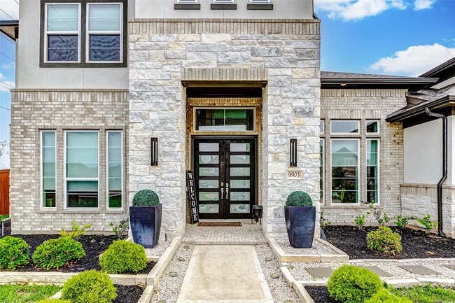 Building Photo - 9903 Regal Bend Dr