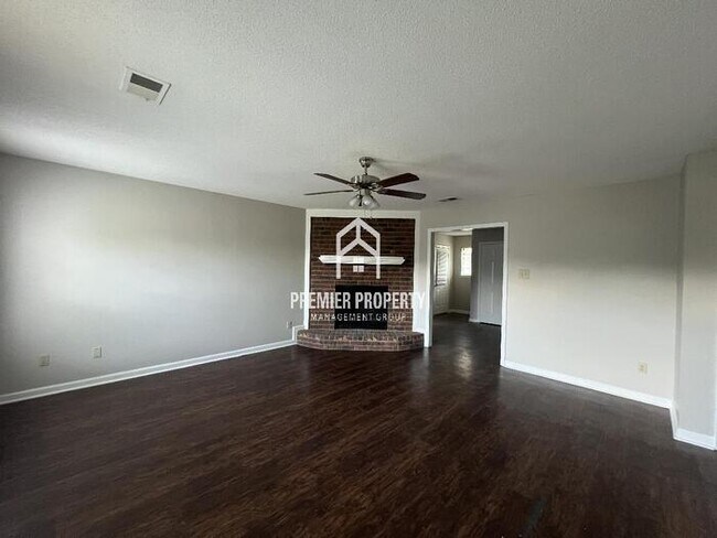 Photo - 4301 Brickwood Ln House