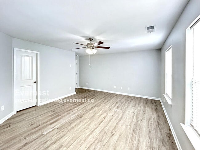 Building Photo - 5259 Hanover St