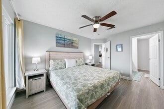 Building Photo - 7600 Seawall Blvd