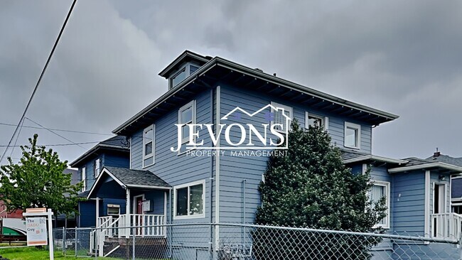 Building Photo - 723 S Sprague Ave