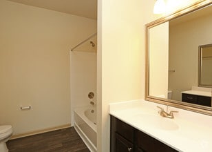 The Reserve at Village Creek photo'