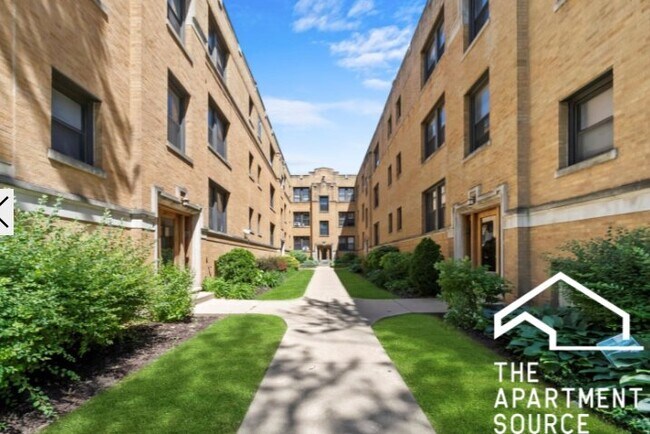 Foto del edificio - 2647 N Spaulding Ave