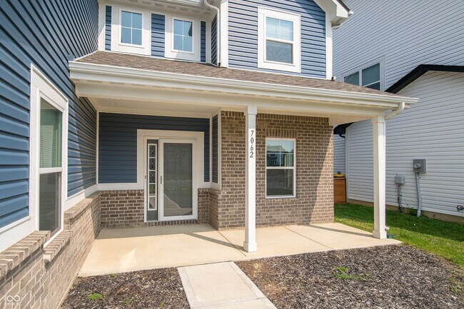 Foto del edificio - 7062 English Oak Dr