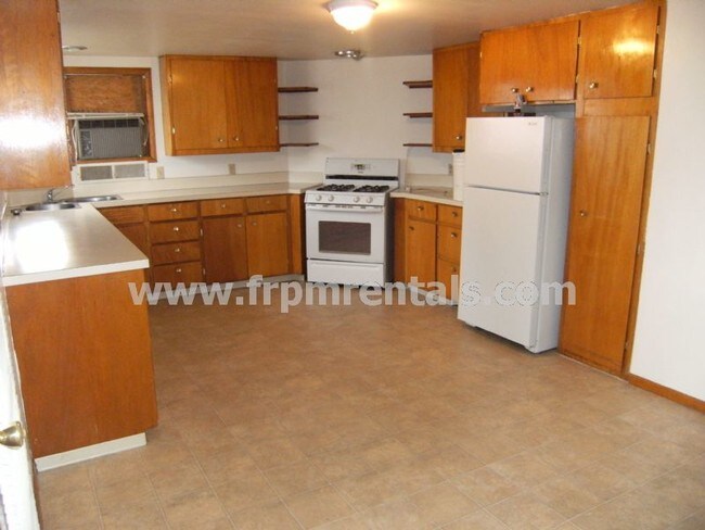 Building Photo - 2811 W Malad St