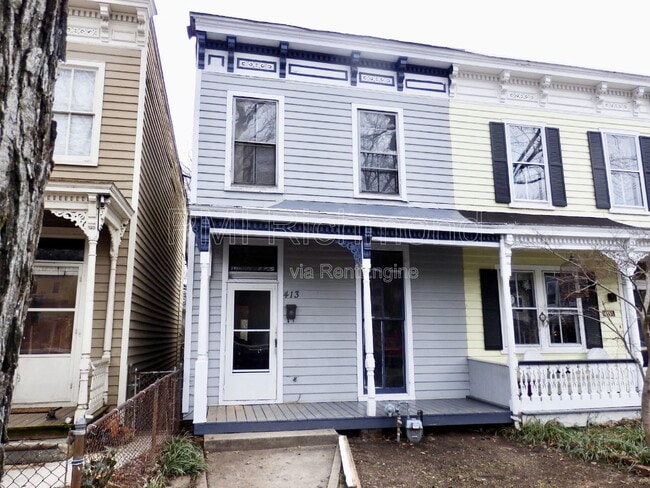 Photo - 413 S Laurel St House