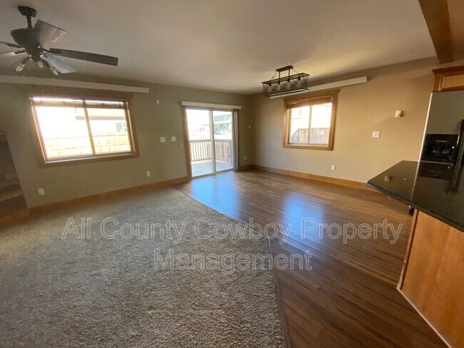 Foto del edificio - 4123 Moraine St