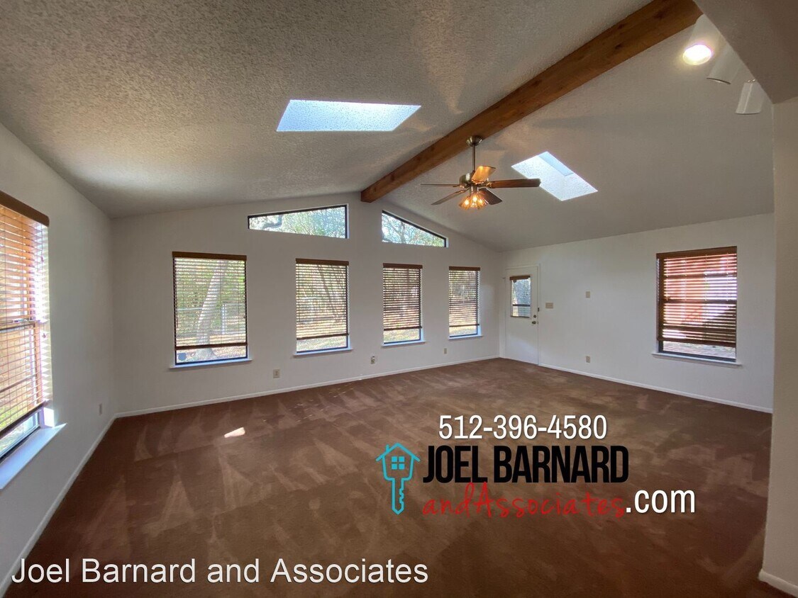 Primary Photo - 3 br, 2 bath House - 301 Quail Run