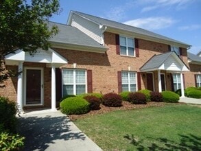 Building Photo - 220 Logmont Trace