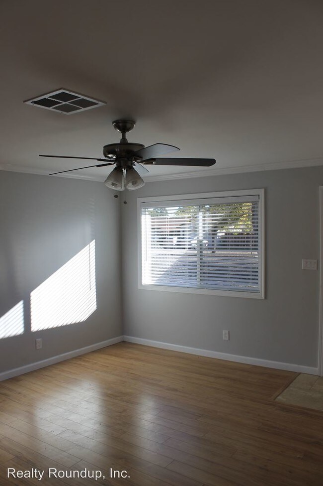 Building Photo - 3 br, 2 bath House - 229 Morada Ln