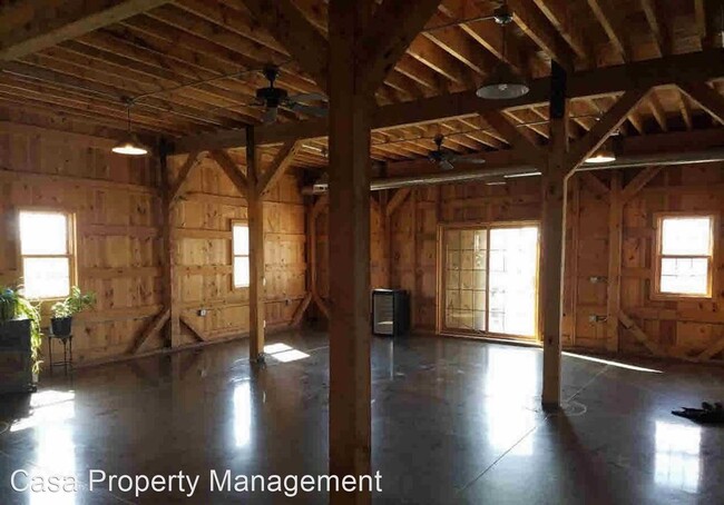 Building Photo - 3 br, 1 bath House - 10636 Wilderness Way