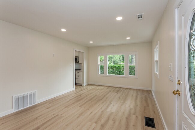 Foto del edificio - 2416 Wade St