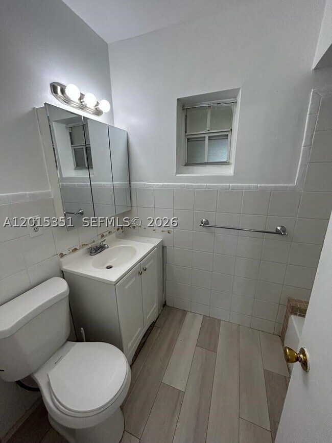 Foto del edificio - 7920 East Dr