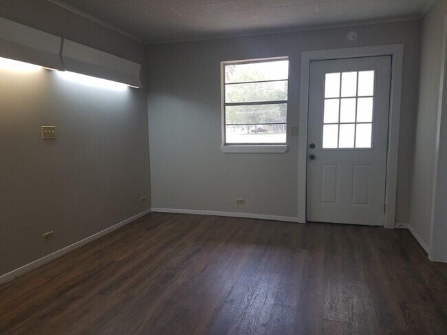 Foto del edificio - 1235 Rampart St