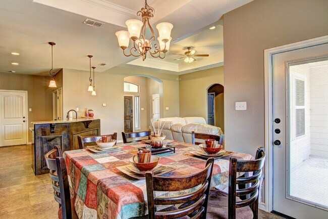 Building Photo - 1118 Blackbuck - 3/Bed 2/Bath $2095/month