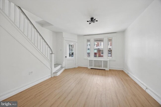 Building Photo - 110 N Sickels St