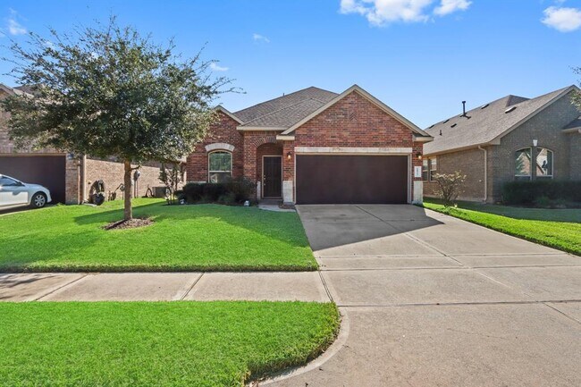 Foto del edificio - 18527 Magnolia Dell Dr