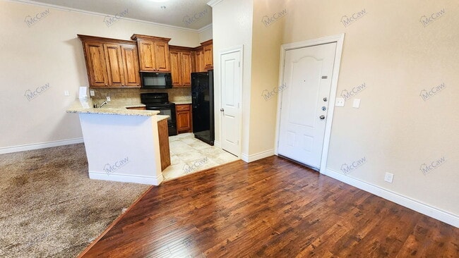 Building Photo - 301 County Rd 207