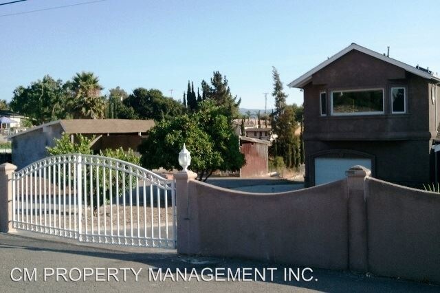 Foto del edificio - 2330 Pleasant Acres Dr