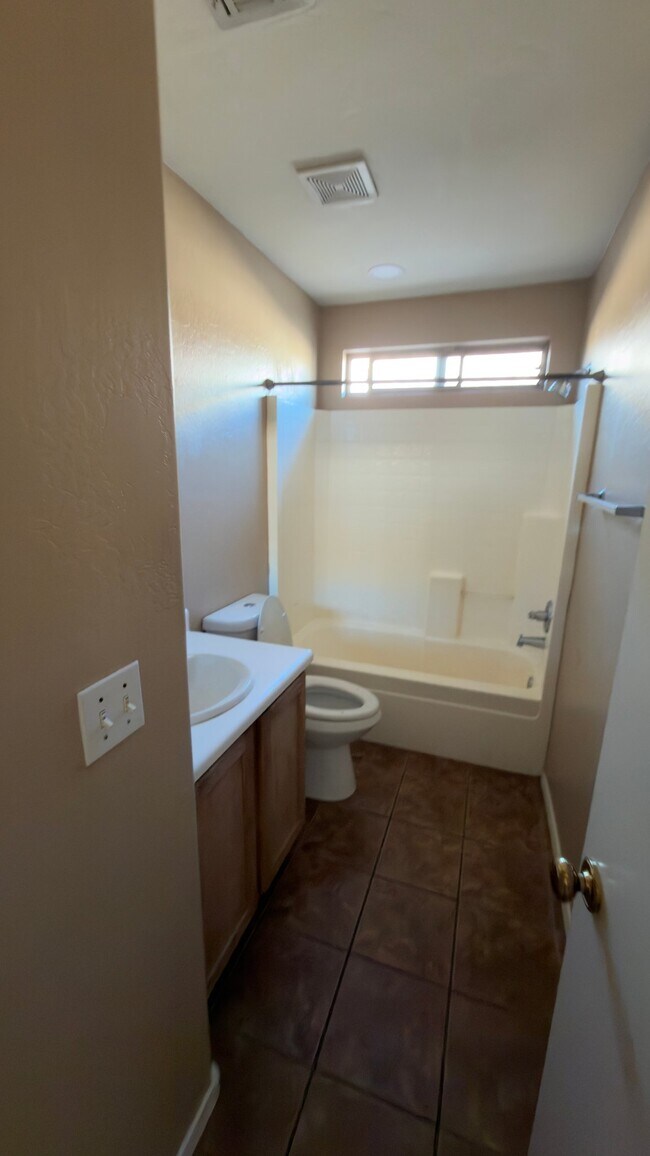 Foto del edificio - 14974 W Caribbean Ln