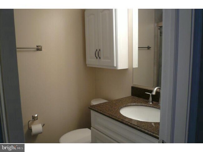 Building Photo - 1701 Hopkins Ct