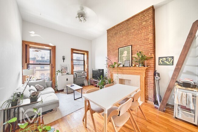 Building Photo - 324 W 76th Street Unit 4 A