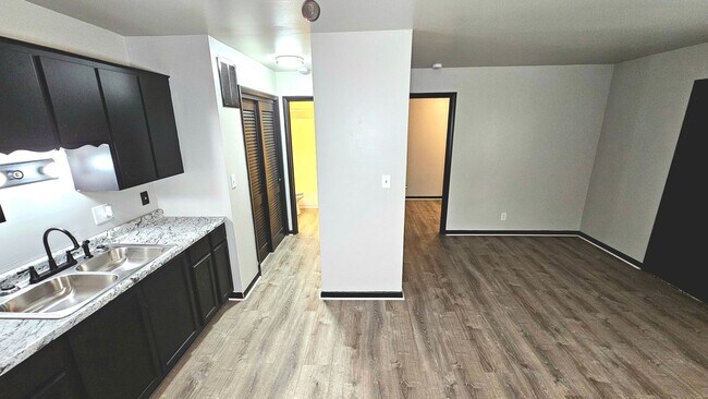 Foto del edificio - 126 Poplar St