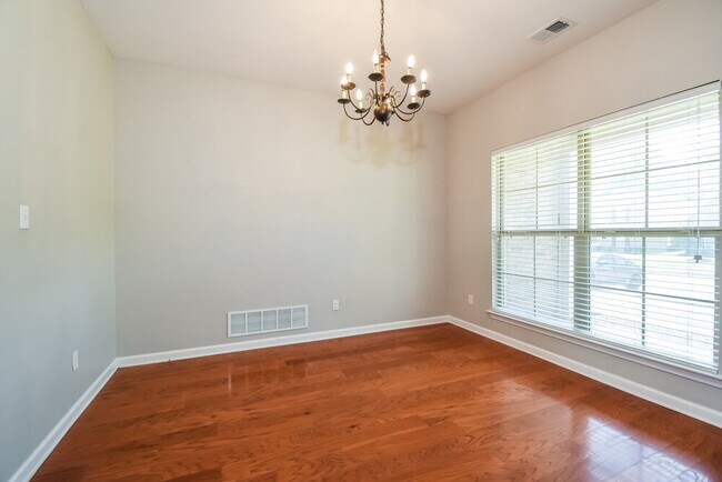 Building Photo - 6092 Vera Ln