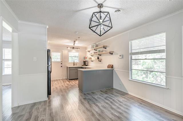 Foto del edificio - 6455 Waverly Way